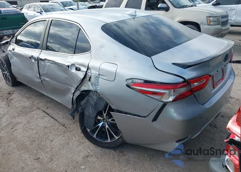 2020 Toyota Camry Se z USA, uszkodzony, nr VIN 4T1M11AK2LU988153